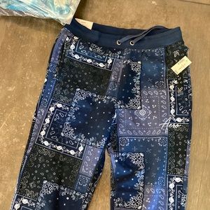 NWT Aero Sweatpants Mens size medium